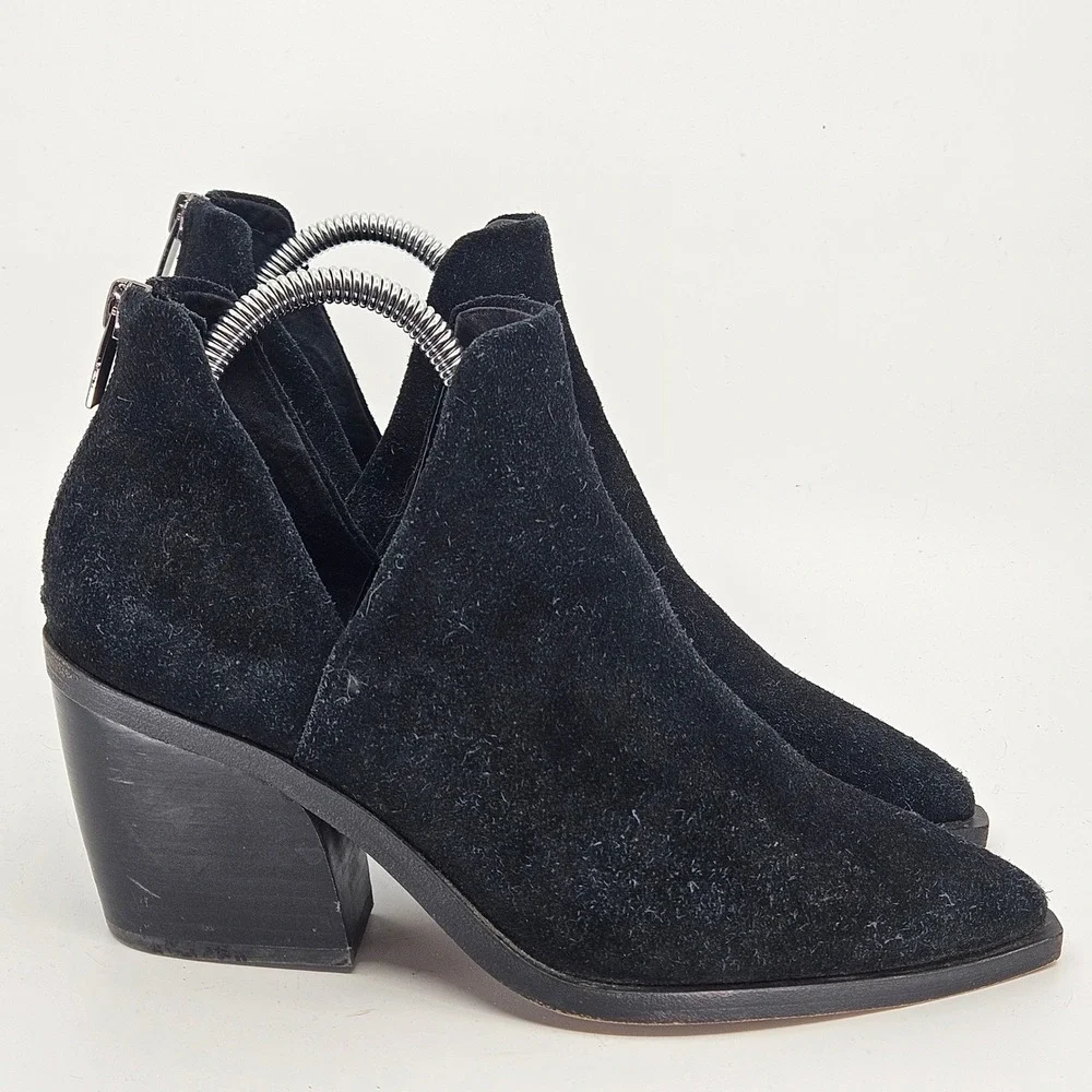 Vince Camuto Bibestie Black Suede Cutout Ankle Boots Block Heel Rear Zip Size 8M